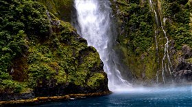Gorgeous_Mountain_Falls_2