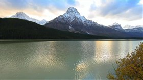 Banff_National_Park_Lake