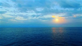 Tranquil_Blue_Sea_Sunset