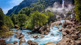 Rocky Falls