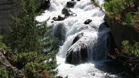 Smaller_Yellowstone_Falls