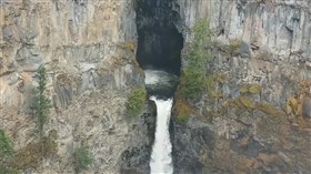Hole-in-the-Wall Falls