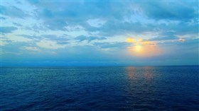 Tranquil_Blue_Sea_Sunset